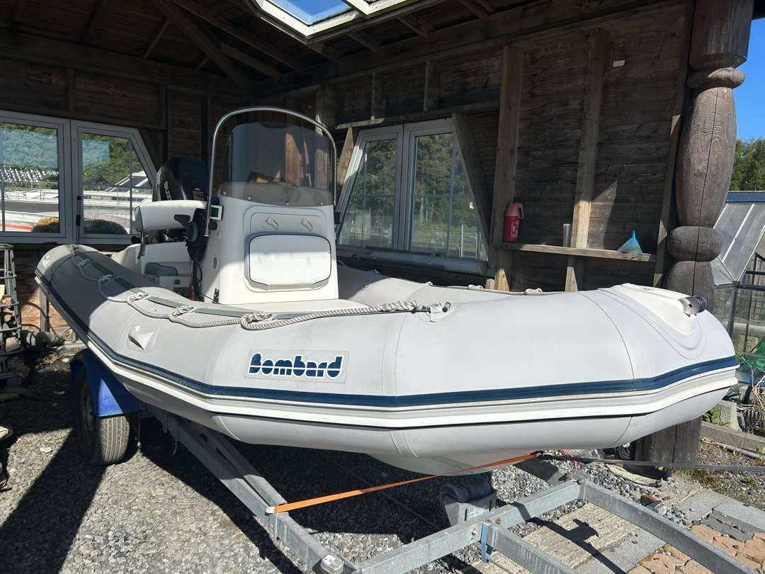 2005 Rib Bombard Explorer SB + Båtmotor Suzuki 70 Hk - Andere Technik: das Bild 2 2005 Rib Bombard Explorer SB + Båtmotor Suzuki 70 Hk - Andere Technik: das Bild 2