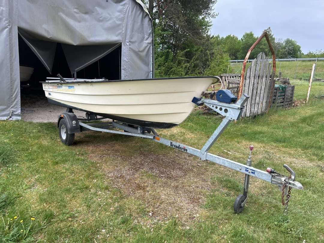 Båt GH 14 Deluxe med motor Evinrude 10 hk + henger - Andere Technik: das Bild 2 Båt GH 14 Deluxe med motor Evinrude 10 hk + henger - Andere Technik: das Bild 2