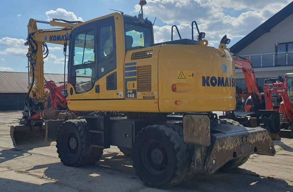 Komatsu PW148-10 - Mobilbagger: das Bild 2 Komatsu PW148-10 - Mobilbagger: das Bild 2