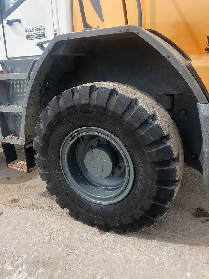 Radlader Liebherr L 524: das Bild 8