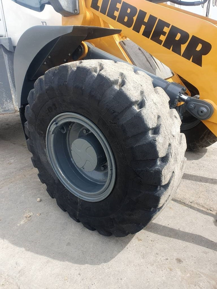 Radlader Liebherr L 524: das Bild 10