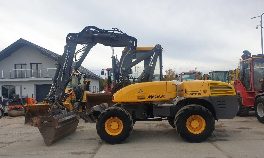 Mecalac 12 M TX - Mobilbagger: das Bild 2 Mecalac 12 M TX - Mobilbagger: das Bild 2
