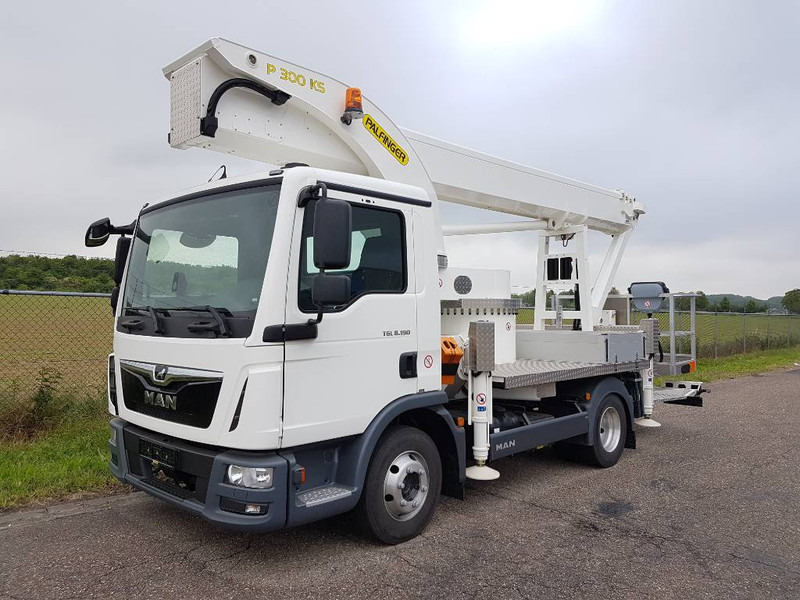 Palfinger P 300 KS - LKW mit Arbeitsbühne: das Bild 2 Palfinger P 300 KS - LKW mit Arbeitsbühne: das Bild 2