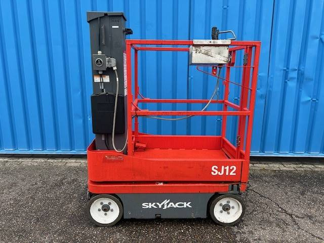 Skyjack SJ 12 | 2013 - Teleskopmastbühne: das Bild 1 Skyjack SJ 12 | 2013 - Teleskopmastbühne: das Bild 1