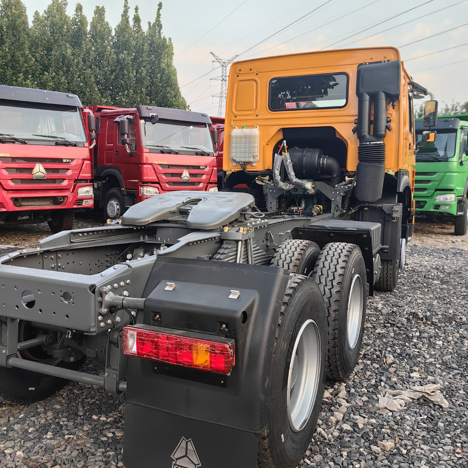 SINOTRUCK HOWO TRACTOR - Sattelzugmaschine: das Bild 4 SINOTRUCK HOWO TRACTOR - Sattelzugmaschine: das Bild 4