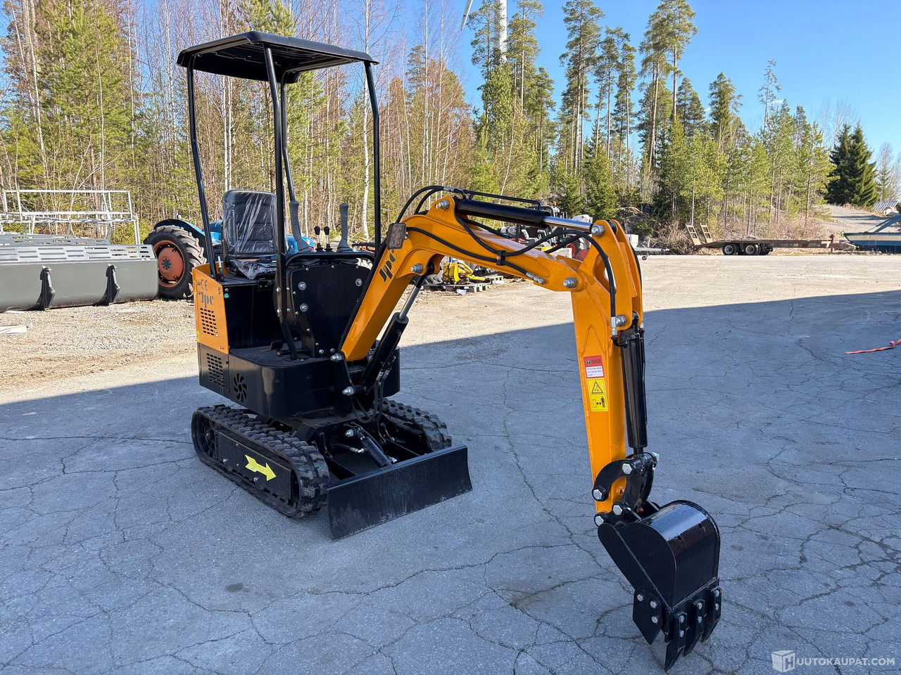 Jpc ht 12, 2024 *Uusi minikaivinkone*, Alavus - Baumaschine: das Bild 2 Jpc ht 12, 2024 *Uusi minikaivinkone*, Alavus - Baumaschine: das Bild 2