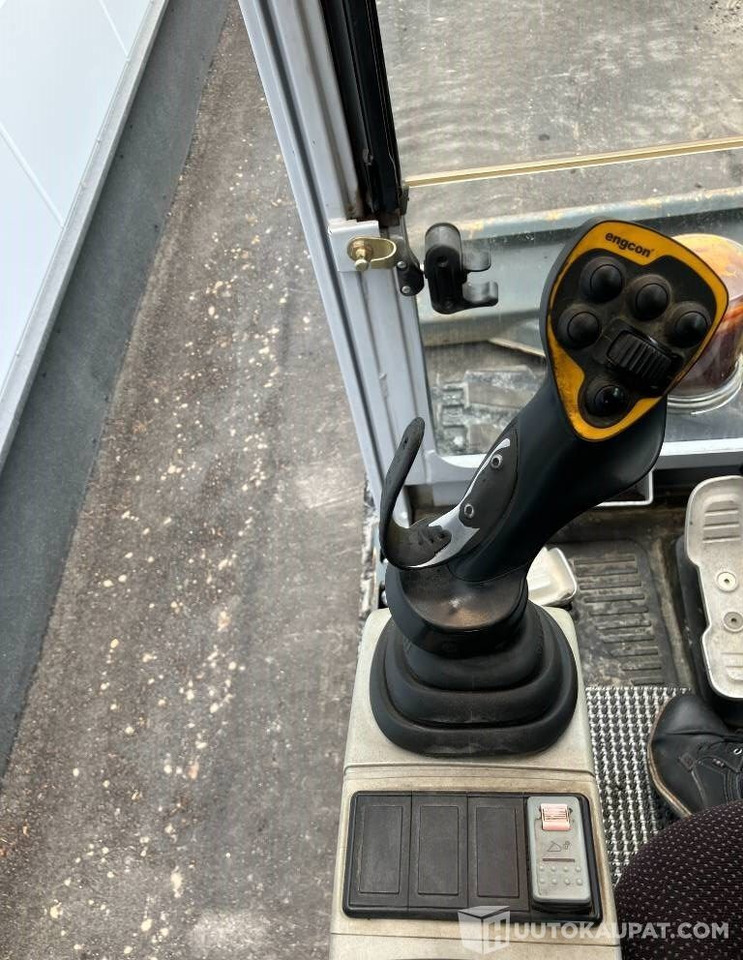 Baumaschine Wacker Neuson 8003-2, 2014, 5 260 h Kaivinkone, Vantaa: das Bild 14