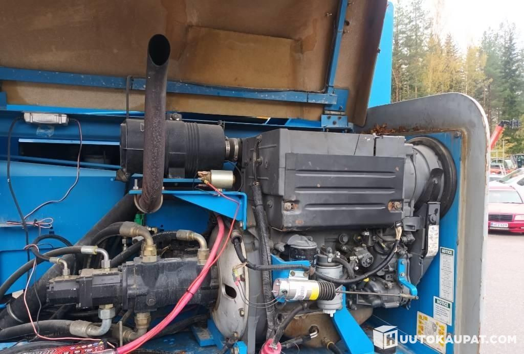 Genie S-45 RT, boom lift, rough-terrain, 2003, Hyvinkää - Teleskopbühne: das Bild 3 Genie S-45 RT, boom lift, rough-terrain, 2003, Hyvinkää - Teleskopbühne: das Bild 3