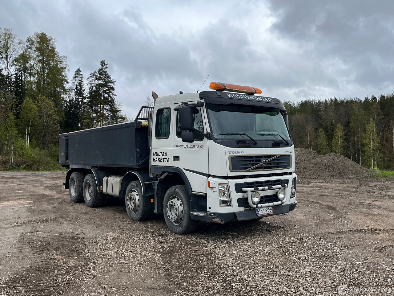 Volvo FM12, maansiirtokuorma-auto kipillä, 8X4, 2005, Vihti - Kipper: das Bild 4 Volvo FM12, maansiirtokuorma-auto kipillä, 8X4, 2005, Vihti - Kipper: das Bild 4