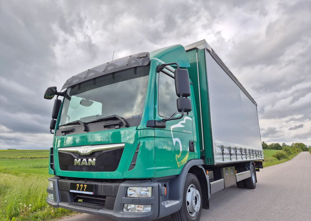 MAN TGL 12.250 6.2m AUTOMAT KLIMA z Niemiec ESP nowe opony EURO 6 / 4.75 rozstaw / zawiesie na wózek widłowy / TOP STAN / okazja nauka jazdy MOŻLIWOŚĆ DOSTOSOWANIA 12t - Plane LKW: das Bild 2 MAN TGL 12.250 6.2m AUTOMAT KLIMA z Niemiec ESP nowe opony EURO 6 / 4.75 rozstaw / zawiesie na wózek widłowy / TOP STAN / okazja nauka jazdy MOŻLIWOŚĆ DOSTOSOWANIA 12t - Plane LKW: das Bild 2