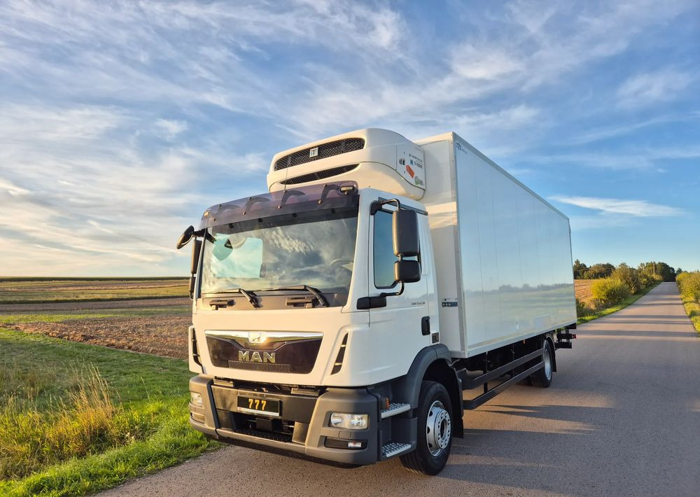 MAN TGM 15.250 7.5m winda AUTOMAT KLIMA z Niemiec EURO 6 / CHŁODNIA T-1000R THERMOKING - Kühlkoffer LKW: das Bild 1 MAN TGM 15.250 7.5m winda AUTOMAT KLIMA z Niemiec EURO 6 / CHŁODNIA T-1000R THERMOKING - Kühlkoffer LKW: das Bild 1