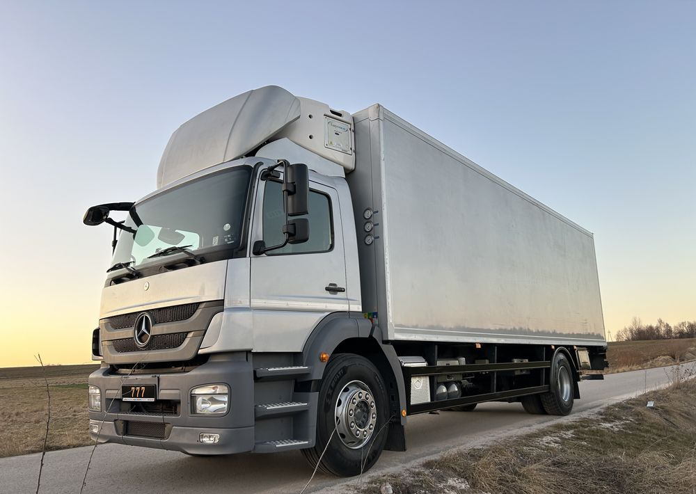 Mercedes-Benz Axor 1824 237000km !! TOP 8m 20 palet / z Niemiec / Euro 5 ! / agregat Carrier Supra 950 - Kühlkoffer LKW: das Bild 2 Mercedes-Benz Axor 1824 237000km !! TOP 8m 20 palet / z Niemiec / Euro 5 ! / agregat Carrier Supra 950 - Kühlkoffer LKW: das Bild 2