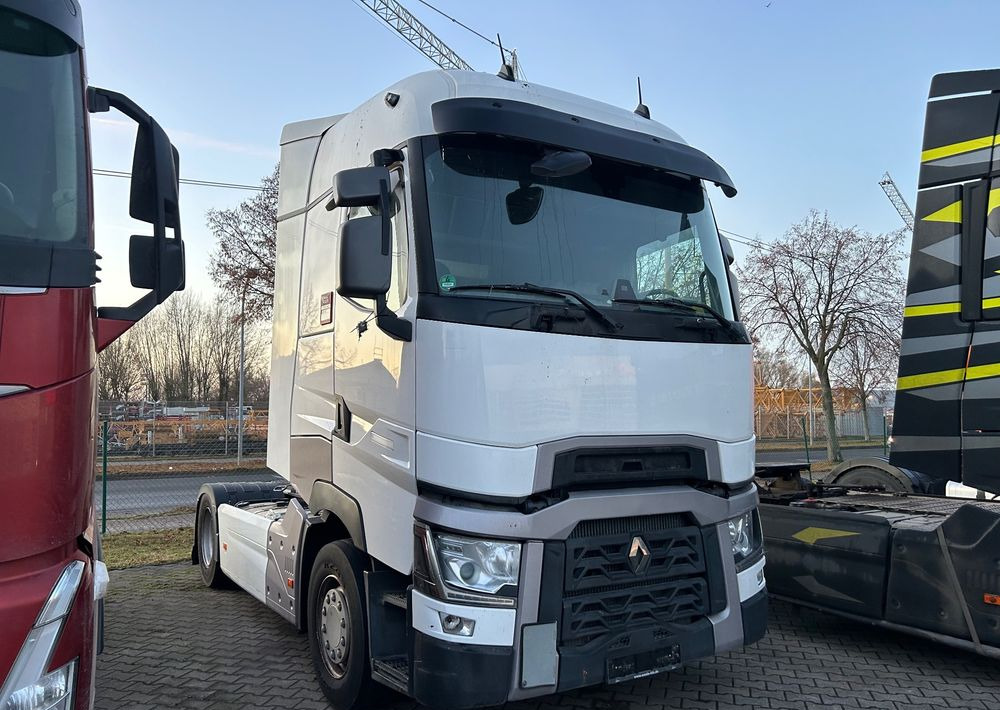 Renault HIGH GAMA T440 13l Volvo 2019 FULL SERWIS VIN: LD ! 13l STANDARD STANDARD / KLIMA POSTOJOWA / FULL OPCJA / T520 T480 / TOP STAN GAMA T - Sattelzugmaschine: das Bild 1 Renault HIGH GAMA T440 13l Volvo 2019 FULL SERWIS VIN: LD ! 13l STANDARD STANDARD / KLIMA POSTOJOWA / FULL OPCJA / T520 T480 / TOP STAN GAMA T - Sattelzugmaschine: das Bild 1
