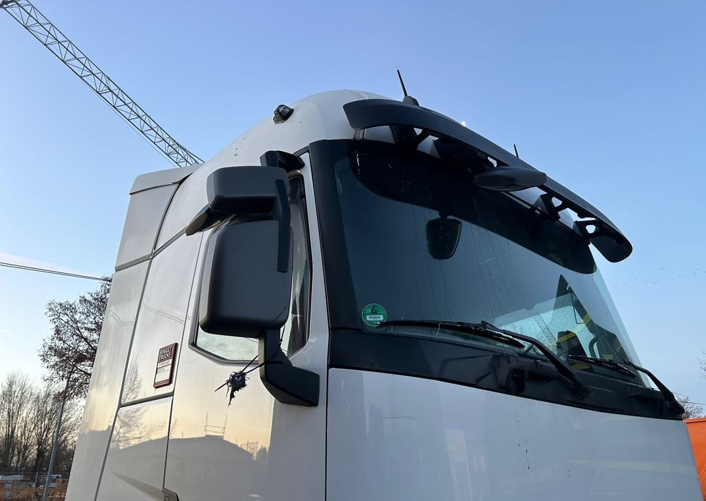 Renault HIGH GAMA T440 13l Volvo 2019 FULL SERWIS VIN: LD ! 13l STANDARD STANDARD / KLIMA POSTOJOWA / FULL OPCJA / T520 T480 / TOP STAN GAMA T - Sattelzugmaschine: das Bild 4 Renault HIGH GAMA T440 13l Volvo 2019 FULL SERWIS VIN: LD ! 13l STANDARD STANDARD / KLIMA POSTOJOWA / FULL OPCJA / T520 T480 / TOP STAN GAMA T - Sattelzugmaschine: das Bild 4