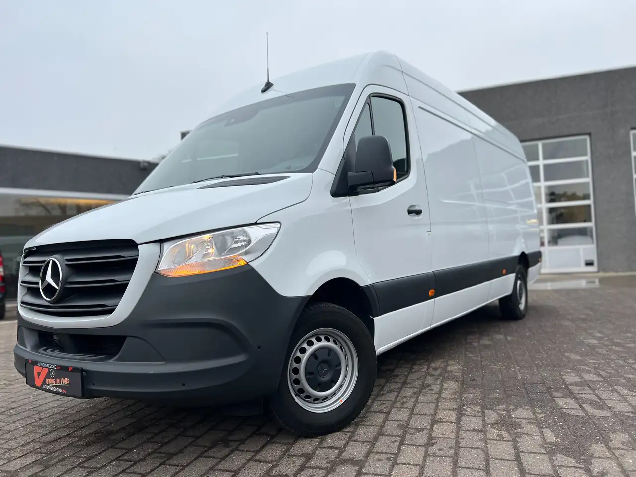 Mercedes-Benz Sprinter 317 L3H2 (37.250ex) 9G-TRONIC CAMERA PTS MBUX - Kastenwagen: das Bild 2 Mercedes-Benz Sprinter 317 L3H2 (37.250ex) 9G-TRONIC CAMERA PTS MBUX - Kastenwagen: das Bild 2