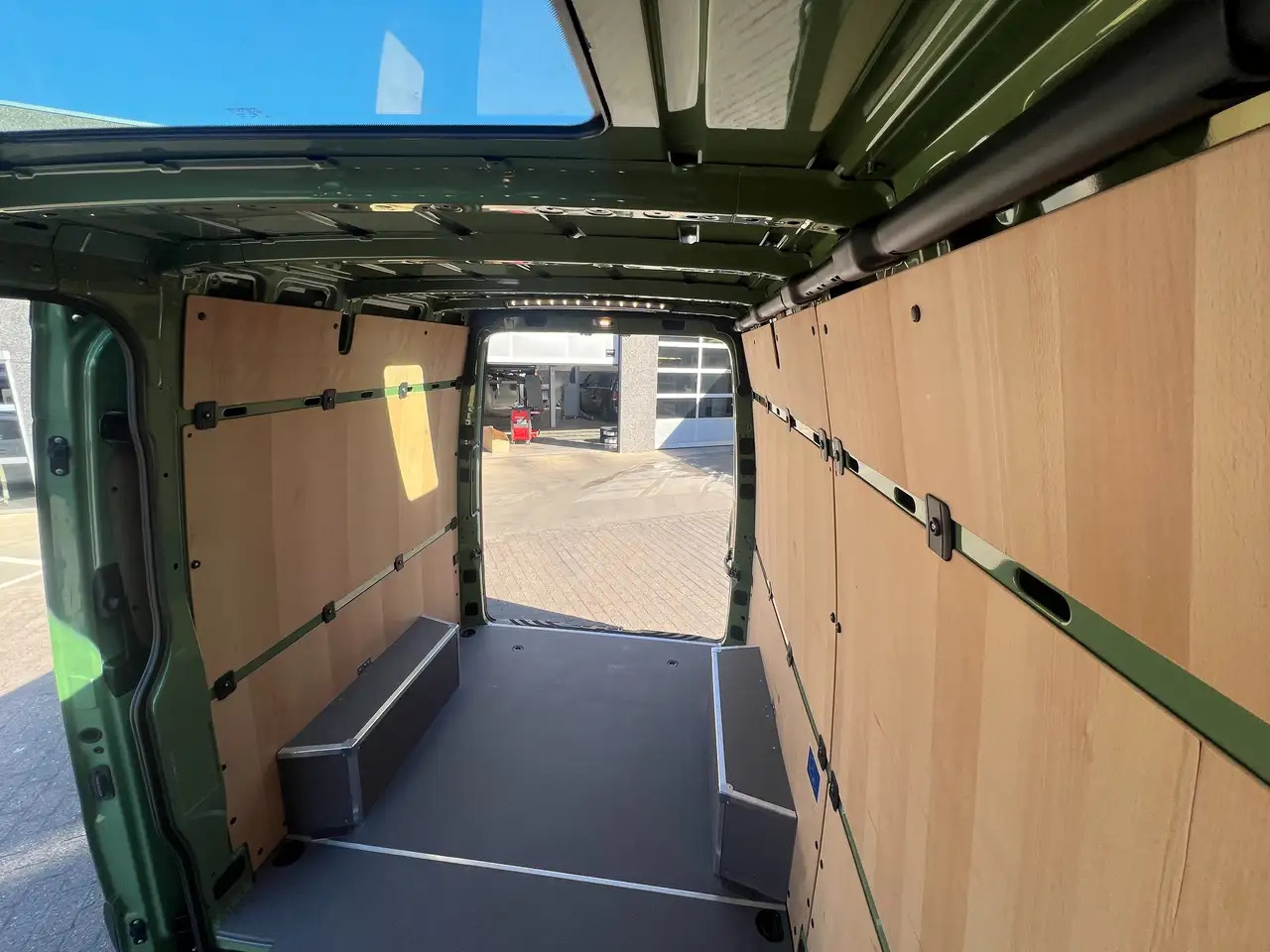 Kastenwagen Mercedes-Benz Sprinter 319 L2H2 AWD (58.500€ex) 360CAMERA|4X4|2.8t Sle: das Bild 9