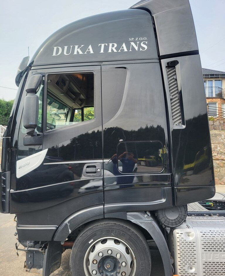 IVECO Stralis Hi-Way EEV 2017r. IVECO Iveco Stralis Hi-Way EEV 2017r. truck - Aeropack/ Spoiler für LKW: das Bild 5 IVECO Stralis Hi-Way EEV 2017r. IVECO Iveco Stralis Hi-Way EEV 2017r. truck - Aeropack/ Spoiler für LKW: das Bild 5