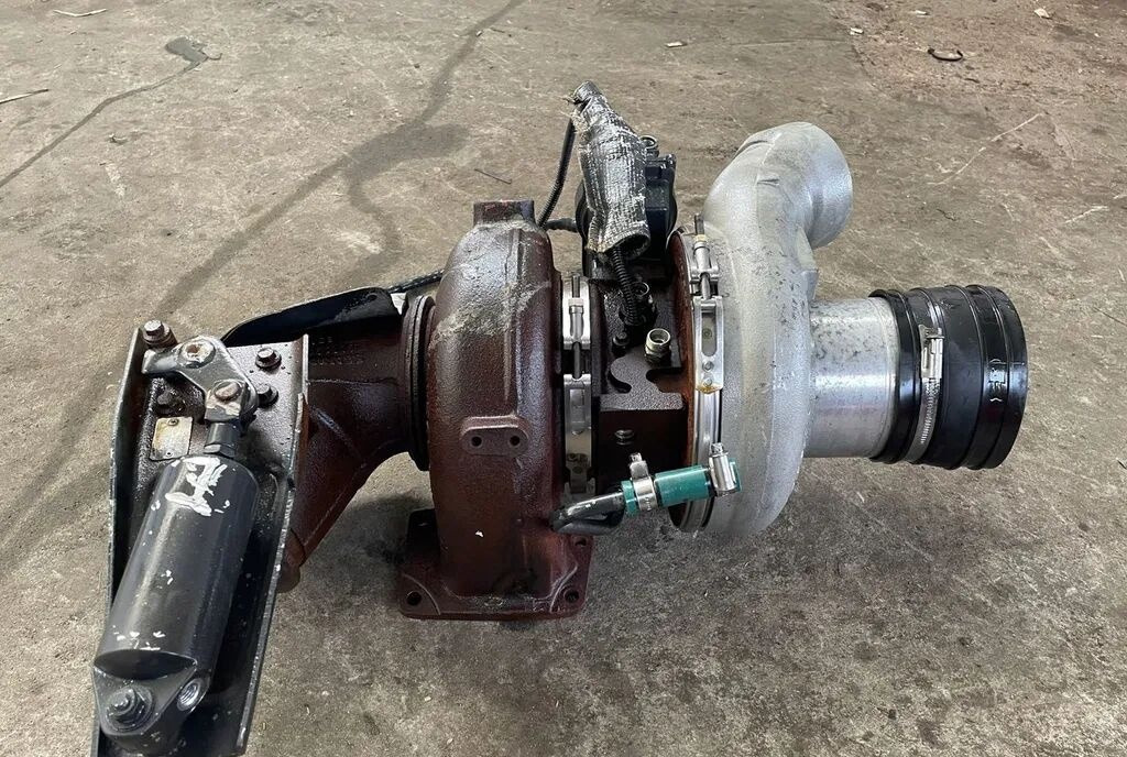 Scania Turbina R V8 Scania Turbina Scania R V8 truck - Turbolader für LKW: das Bild 4 Scania Turbina R V8 Scania Turbina Scania R V8 truck - Turbolader für LKW: das Bild 4
