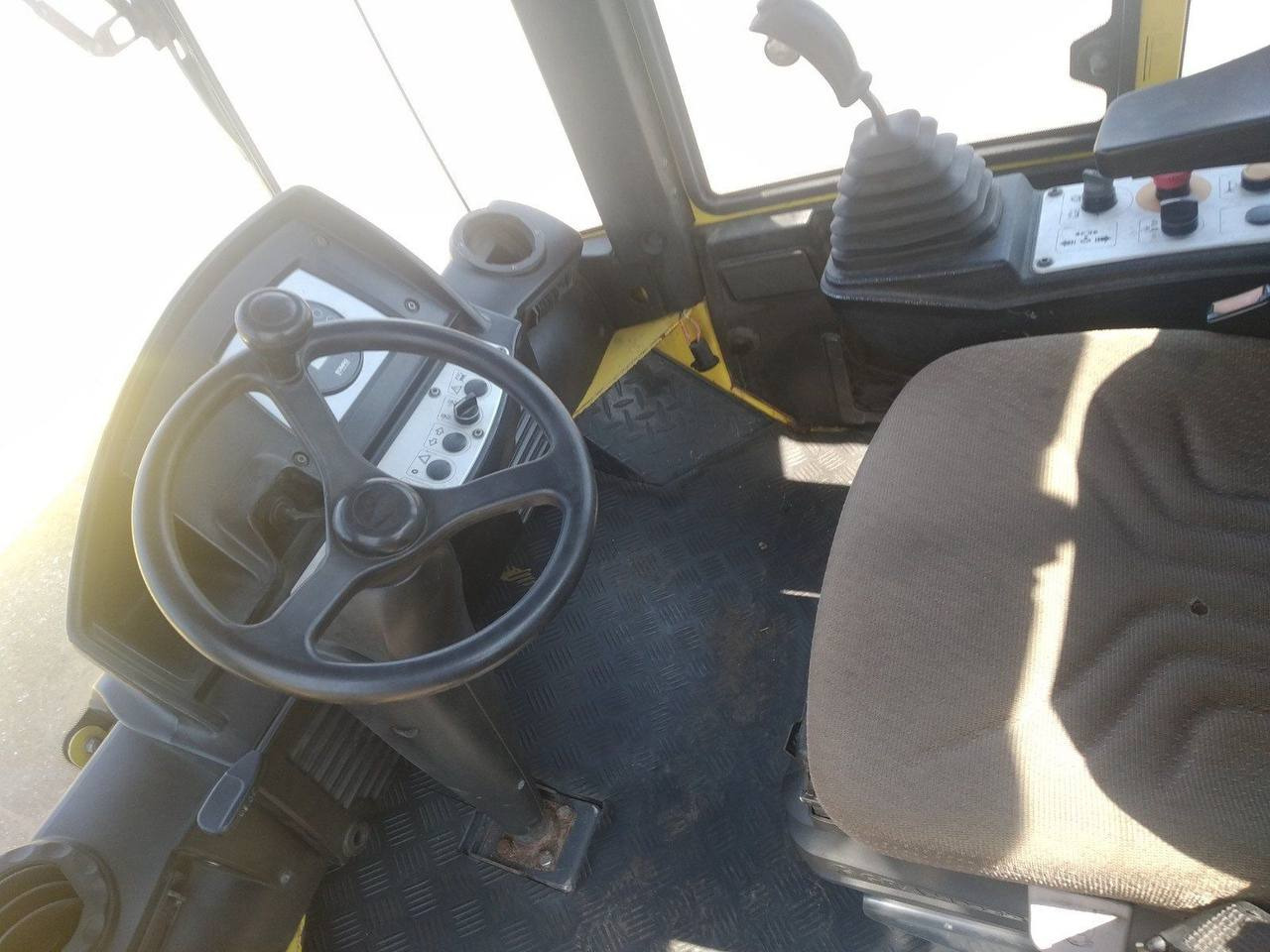 BOMAG BW 216 DH-4 - Walzenzug: das Bild 4 BOMAG BW 216 DH-4 - Walzenzug: das Bild 4