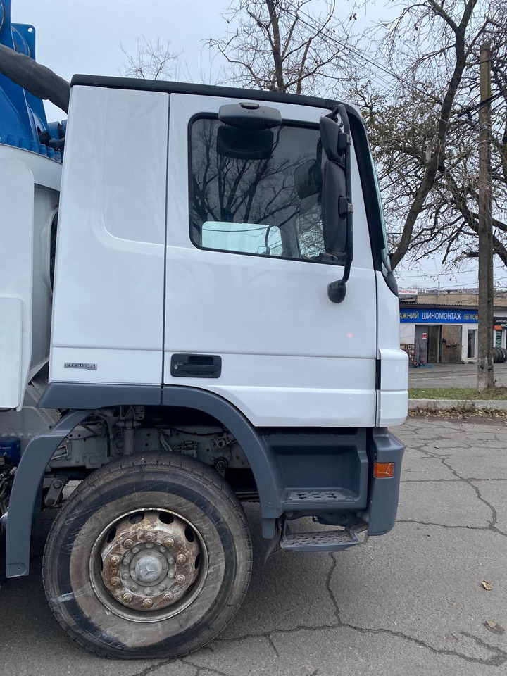 PUTZMEISTER Putzmeister on chassis Mercedes-Benz Actros Putzmeister 42m concrete pump - Betonpumpe: das Bild 3 PUTZMEISTER Putzmeister on chassis Mercedes-Benz Actros Putzmeister 42m concrete pump - Betonpumpe: das Bild 3