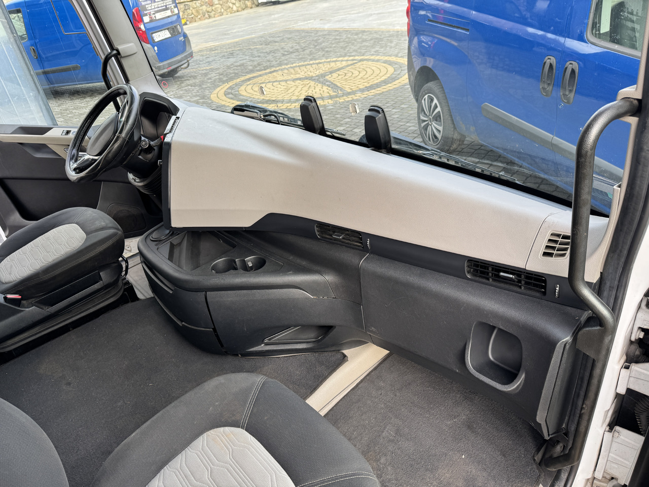 Ford F-Max 500 - Armaturenbrett: das Bild 3 Ford F-Max 500 - Armaturenbrett: das Bild 3