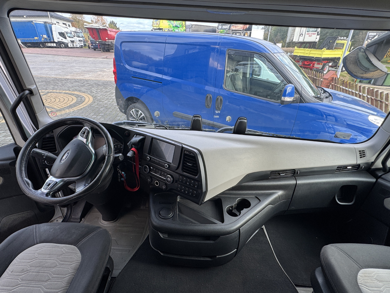 Ford F-Max 500 - Armaturenbrett: das Bild 1 Ford F-Max 500 - Armaturenbrett: das Bild 1