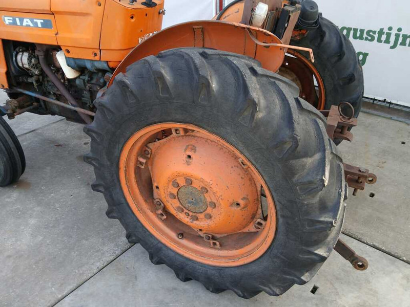 Fiat 450 vigneto - Traktor: das Bild 3 Fiat 450 vigneto - Traktor: das Bild 3