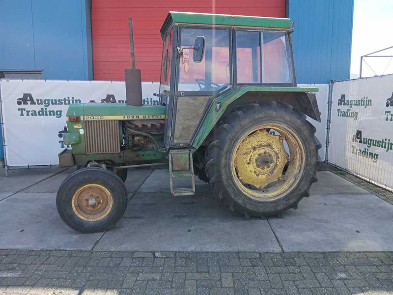 John Deere 2030 VCE - Traktor: das Bild 1 John Deere 2030 VCE - Traktor: das Bild 1