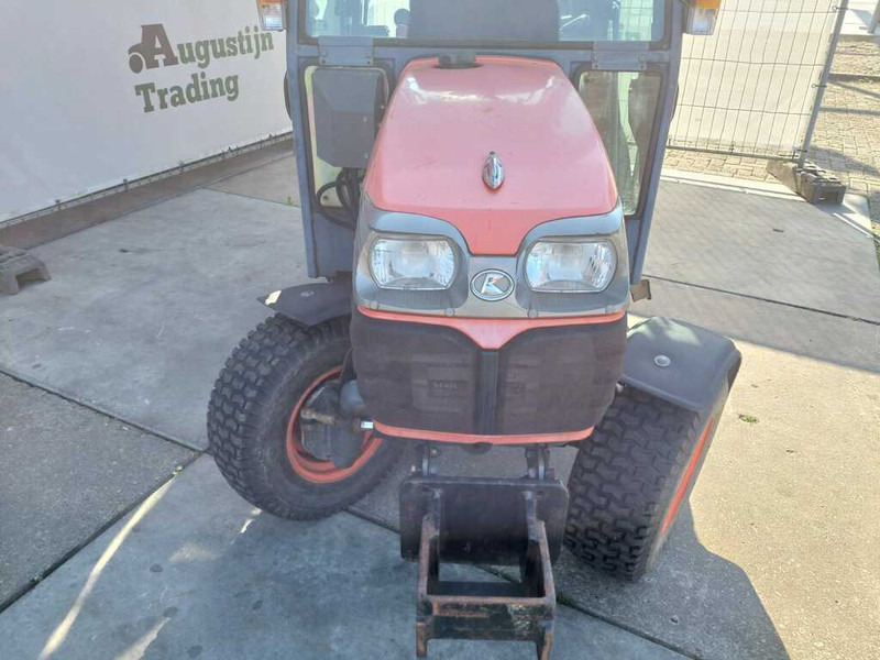 Kubota B2530 - Kleintraktor: das Bild 3 Kubota B2530 - Kleintraktor: das Bild 3