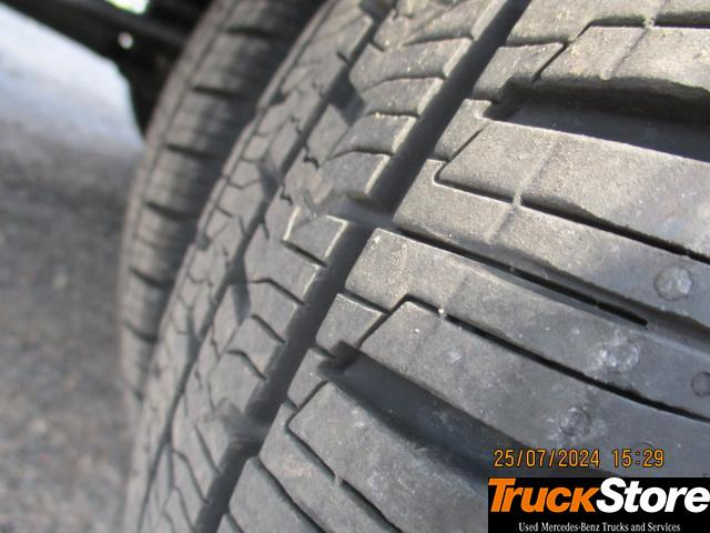 FUSO Canter 3C15 - Koffer Transporter: das Bild 5 FUSO Canter 3C15 - Koffer Transporter: das Bild 5