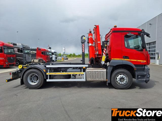 Mercedes-Benz Arocs 1827 L - Abrollkipper, Autokran: das Bild 2 Mercedes-Benz Arocs 1827 L - Abrollkipper, Autokran: das Bild 2