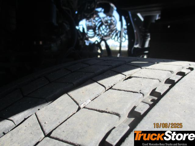 Sattelzugmaschine Mercedes-Benz Actros 1845 LS nRL: das Bild 7