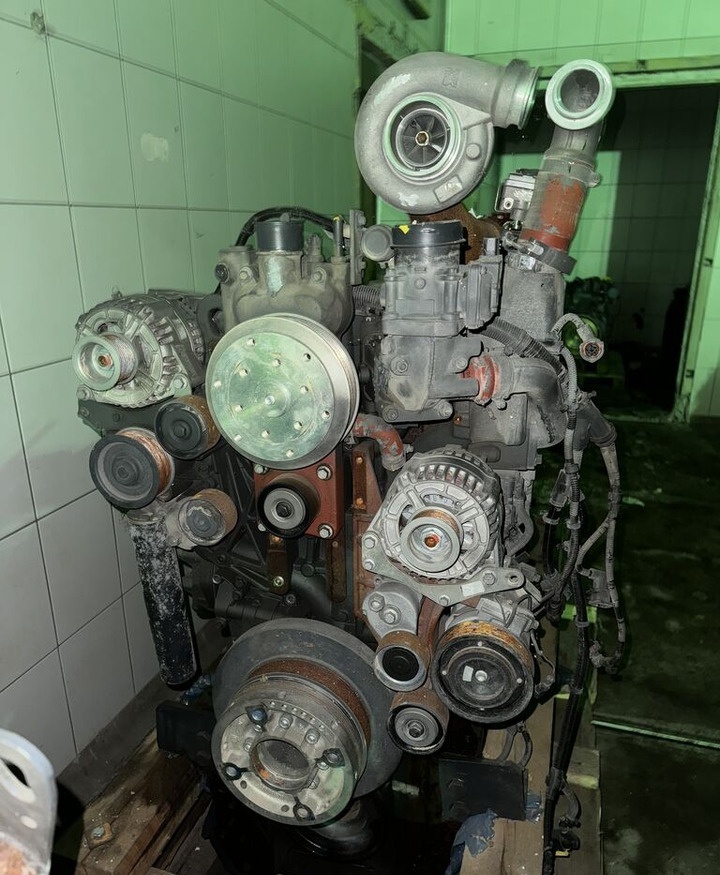 Deutz TTCD 7.8 L6 - Motor für Bagger: das Bild 1 Deutz TTCD 7.8 L6 - Motor für Bagger: das Bild 1