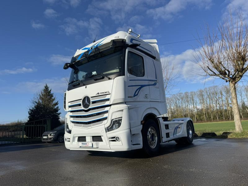 Mercedes Actros 1853 - Sattelzugmaschine: das Bild 2 Mercedes Actros 1853 - Sattelzugmaschine: das Bild 2