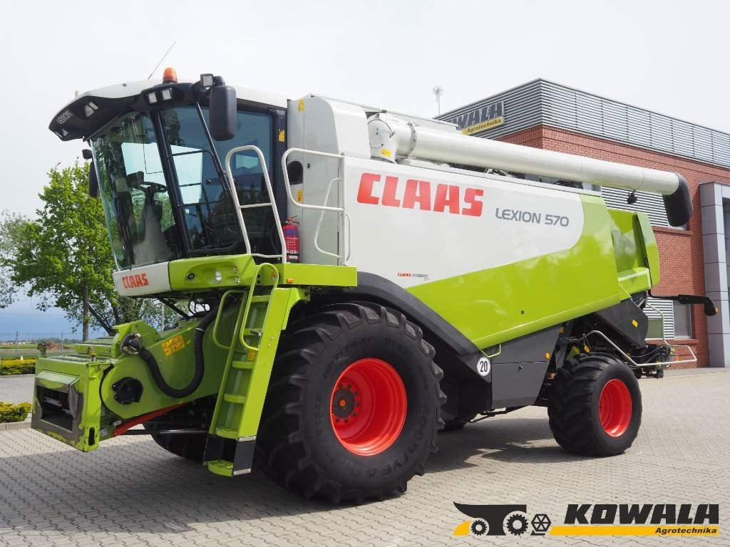 Claas Lexion 570 4WD + V750 - Mähdrescher: das Bild 1 Claas Lexion 570 4WD + V750 - Mähdrescher: das Bild 1