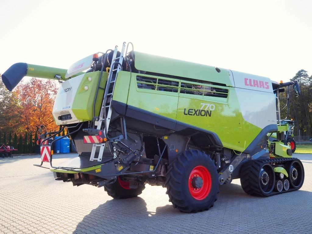 Claas Lexion 770TT 4x4 + V1200 - Mähdrescher: das Bild 3 Claas Lexion 770TT 4x4 + V1200 - Mähdrescher: das Bild 3