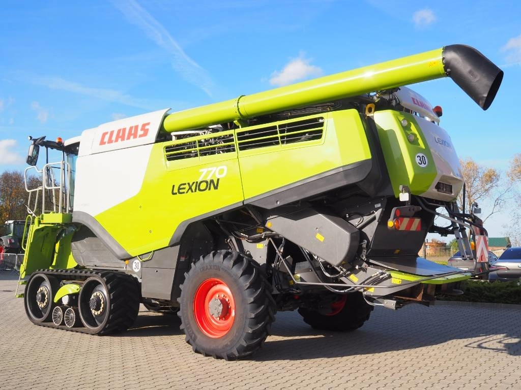 Claas Lexion 770TT 4x4 + V1200 - Mähdrescher: das Bild 2 Claas Lexion 770TT 4x4 + V1200 - Mähdrescher: das Bild 2