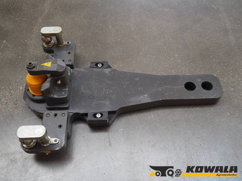 Claas Xerion - bumper hitch K80 - Karosserie und Außen für Landmaschine: das Bild 1 Claas Xerion - bumper hitch K80 - Karosserie und Außen für Landmaschine: das Bild 1