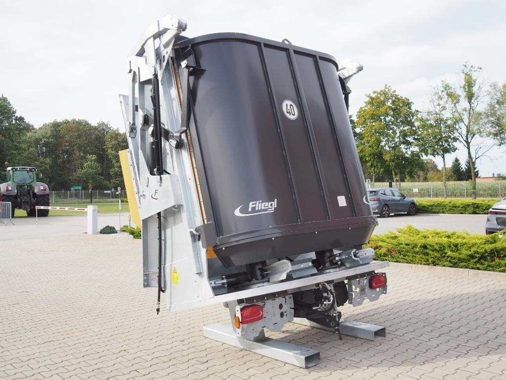 Fliegl S-2/SAW Profi - Dungstreuer: das Bild 3 Fliegl S-2/SAW Profi - Dungstreuer: das Bild 3