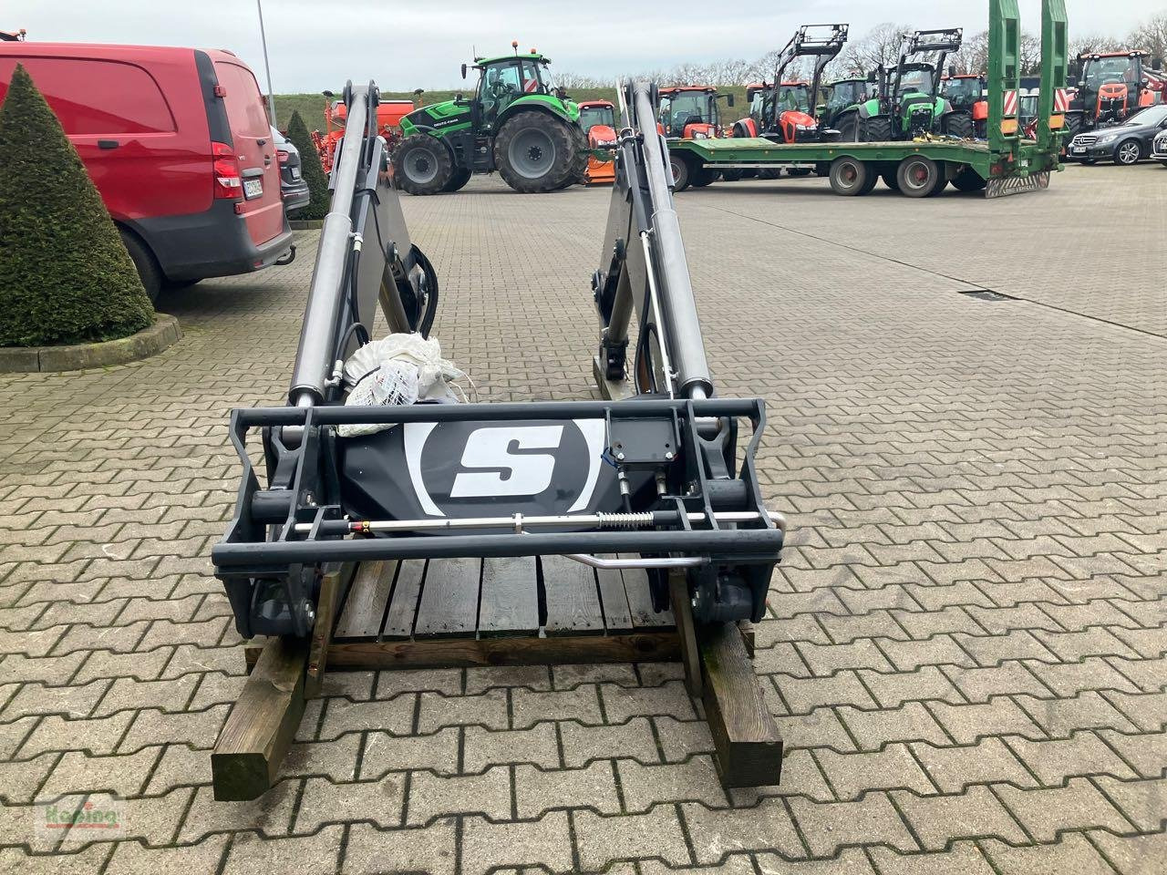 Stoll FZ 41-25 - Frontlader für Traktor: das Bild 4 Stoll FZ 41-25 - Frontlader für Traktor: das Bild 4