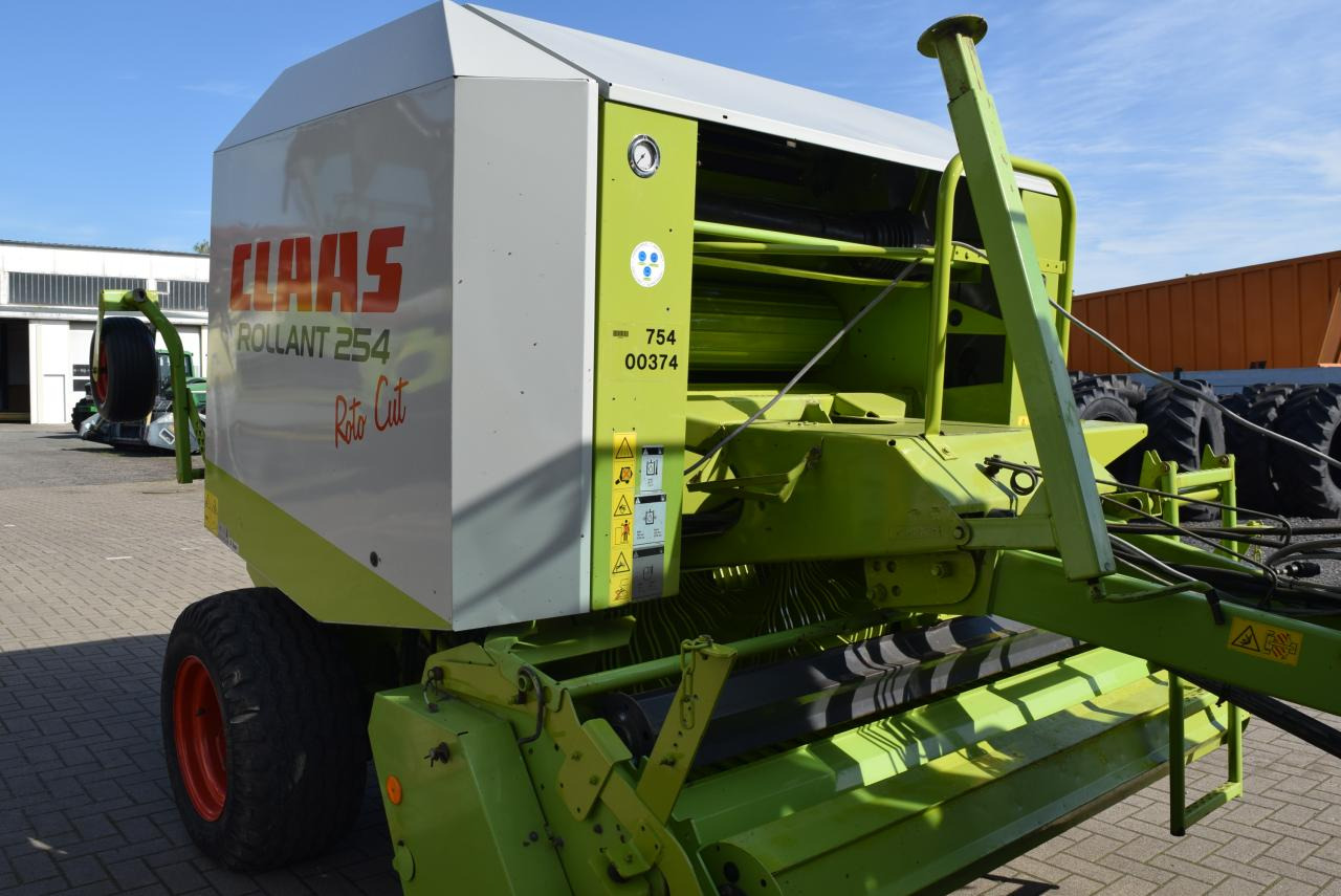 CLAAS Rollant 254 RC - Rundballenpresse: das Bild 3 CLAAS Rollant 254 RC - Rundballenpresse: das Bild 3