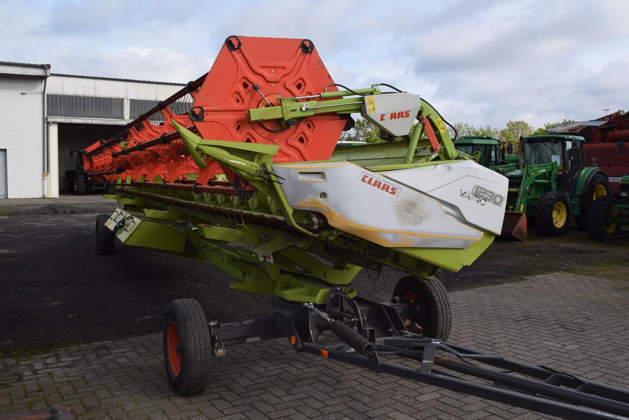 CLAAS V 1230 Vario *Schneidwerk* - Schneidwerk: das Bild 1 CLAAS V 1230 Vario *Schneidwerk* - Schneidwerk: das Bild 1