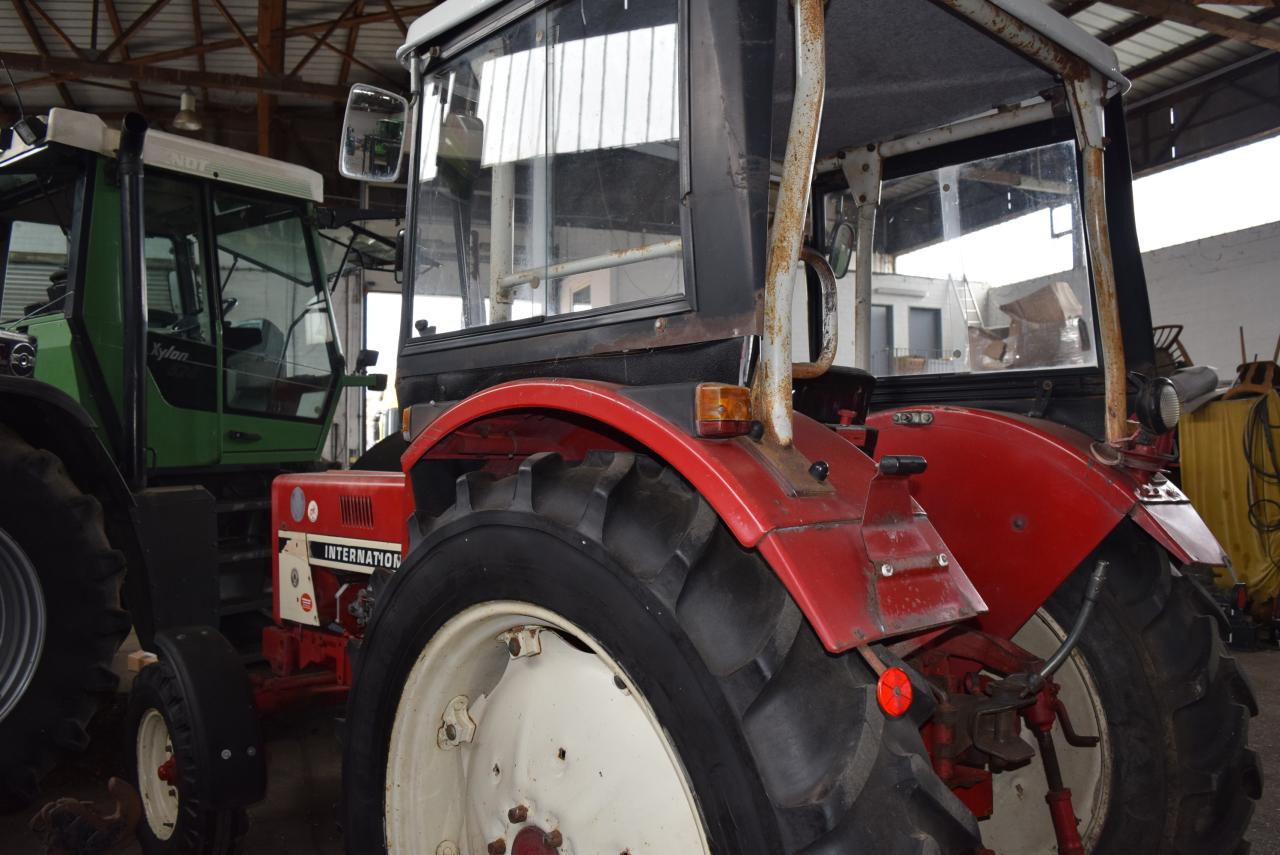 Case-IH 633 - Traktor: das Bild 4 Case-IH 633 - Traktor: das Bild 4