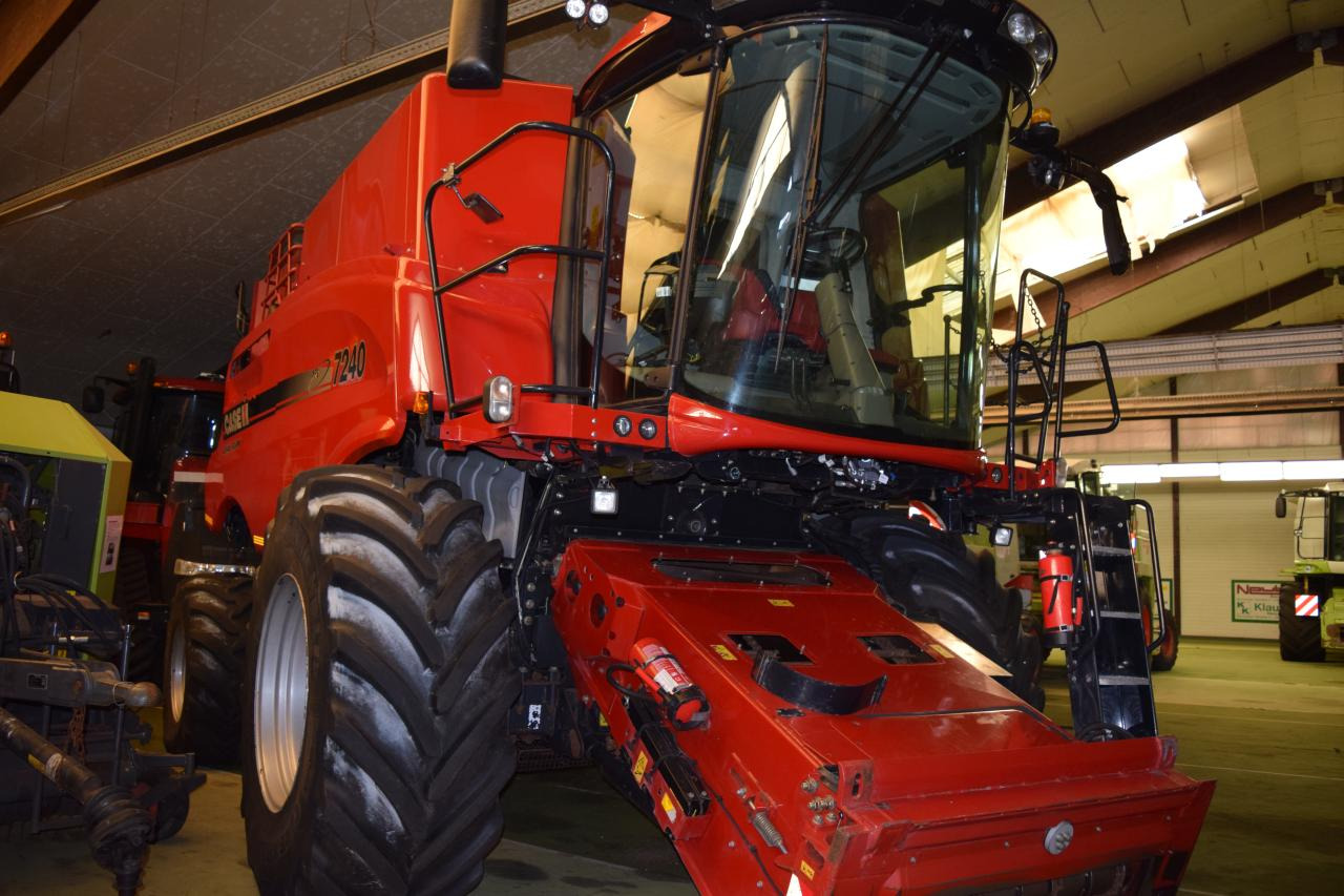 Case-IH 7240 Axial Flow - Mähdrescher: das Bild 3 Case-IH 7240 Axial Flow - Mähdrescher: das Bild 3