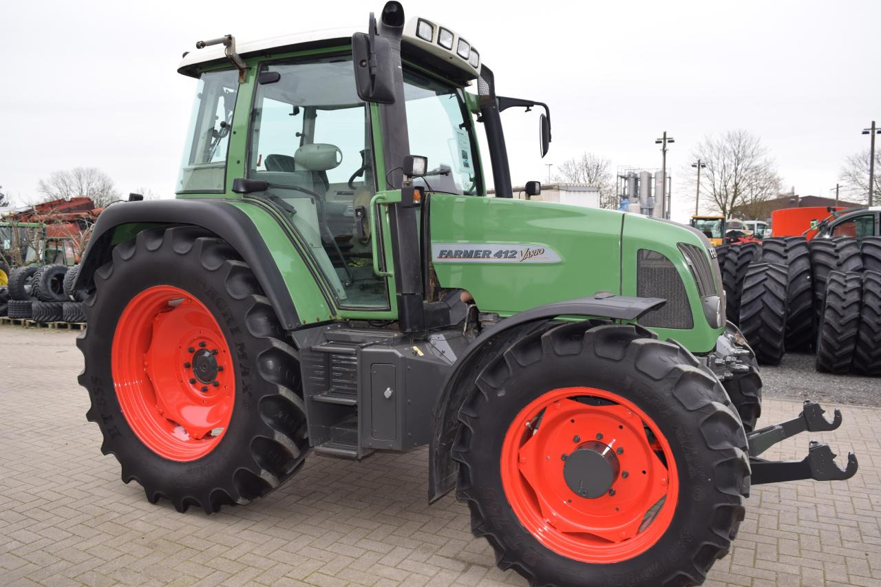Fendt 412 Vario - Traktor: das Bild 2 Fendt 412 Vario - Traktor: das Bild 2