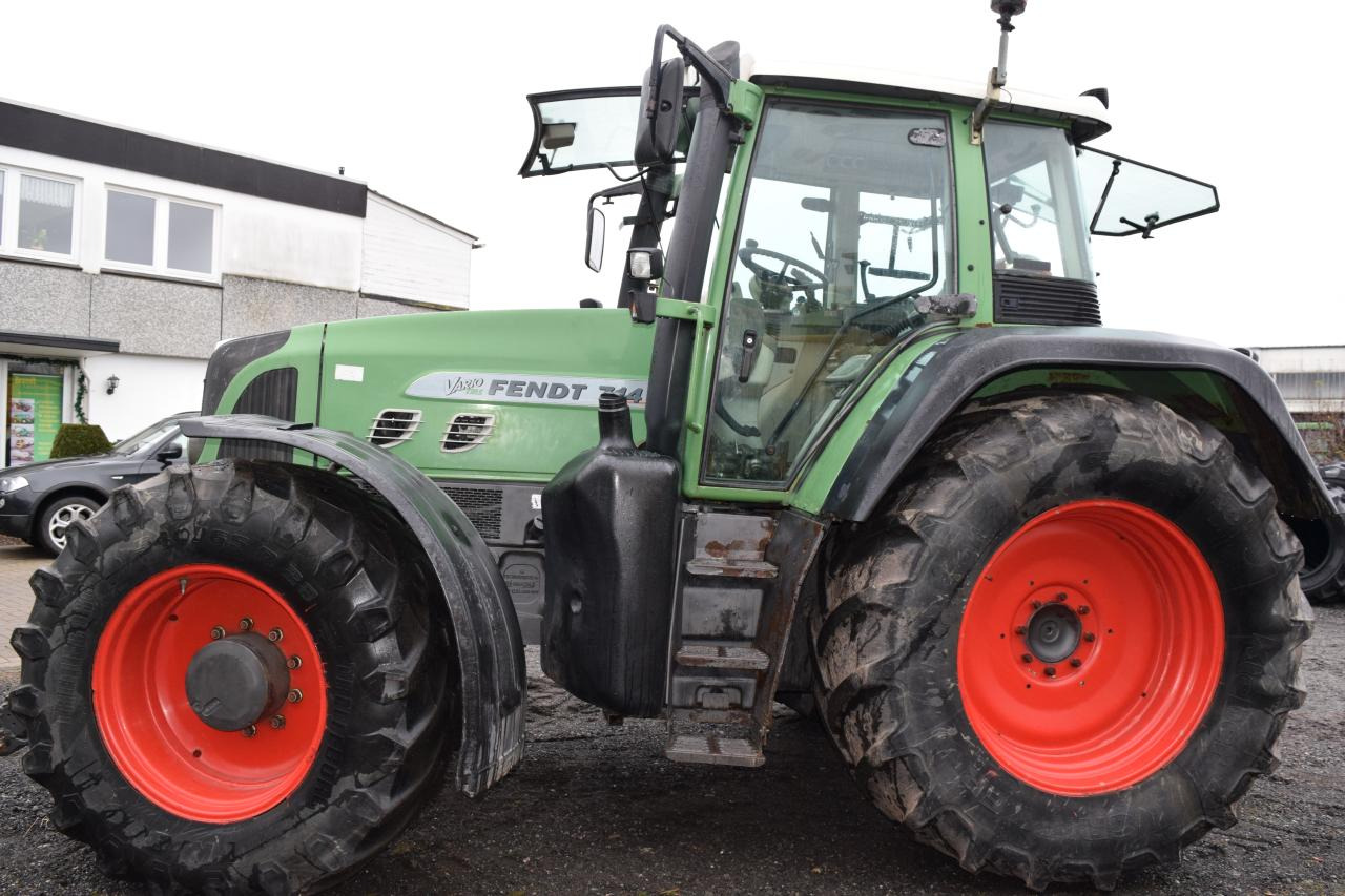 Fendt 714 Vario TMS - Traktor: das Bild 4 Fendt 714 Vario TMS - Traktor: das Bild 4