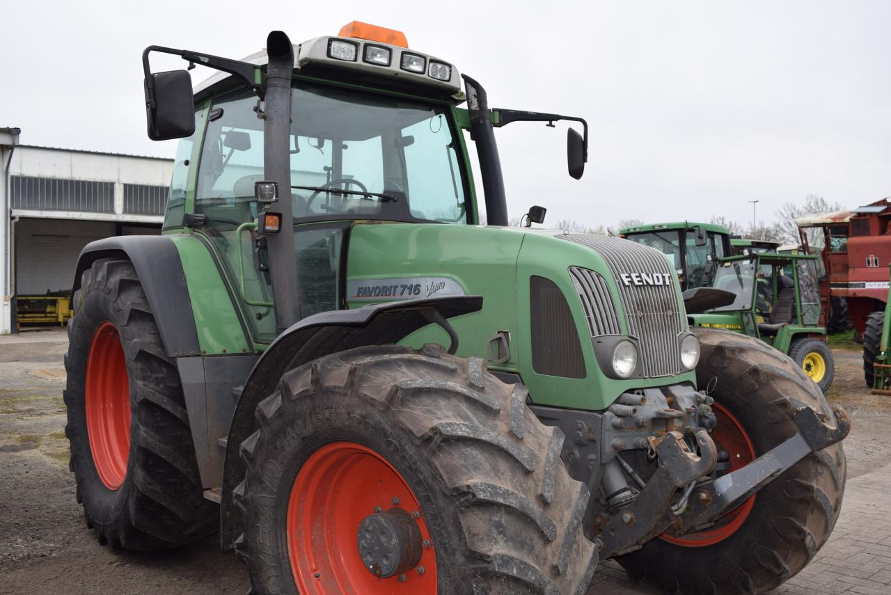 Fendt 716 Vario - Traktor: das Bild 2 Fendt 716 Vario - Traktor: das Bild 2
