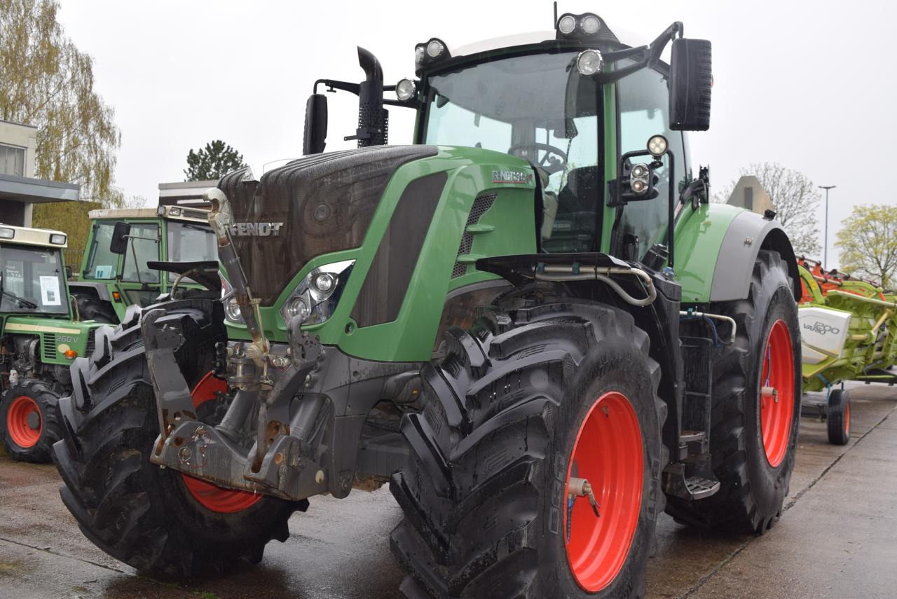 Fendt 826 Vario ProfiPlus - Traktor: das Bild 3 Fendt 826 Vario ProfiPlus - Traktor: das Bild 3