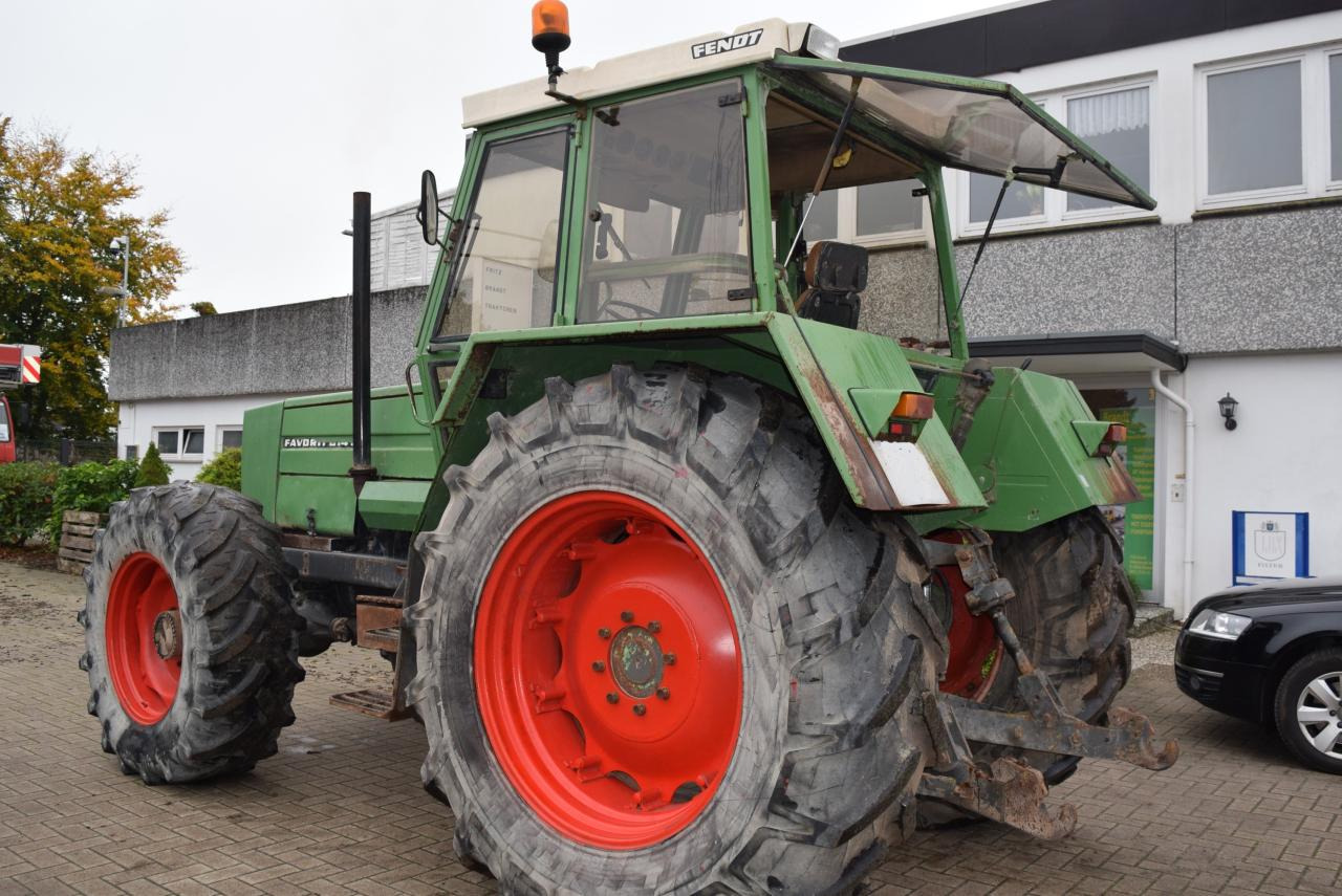 Fendt Favorit 614 LS Turbo - Traktor: das Bild 4 Fendt Favorit 614 LS Turbo - Traktor: das Bild 4