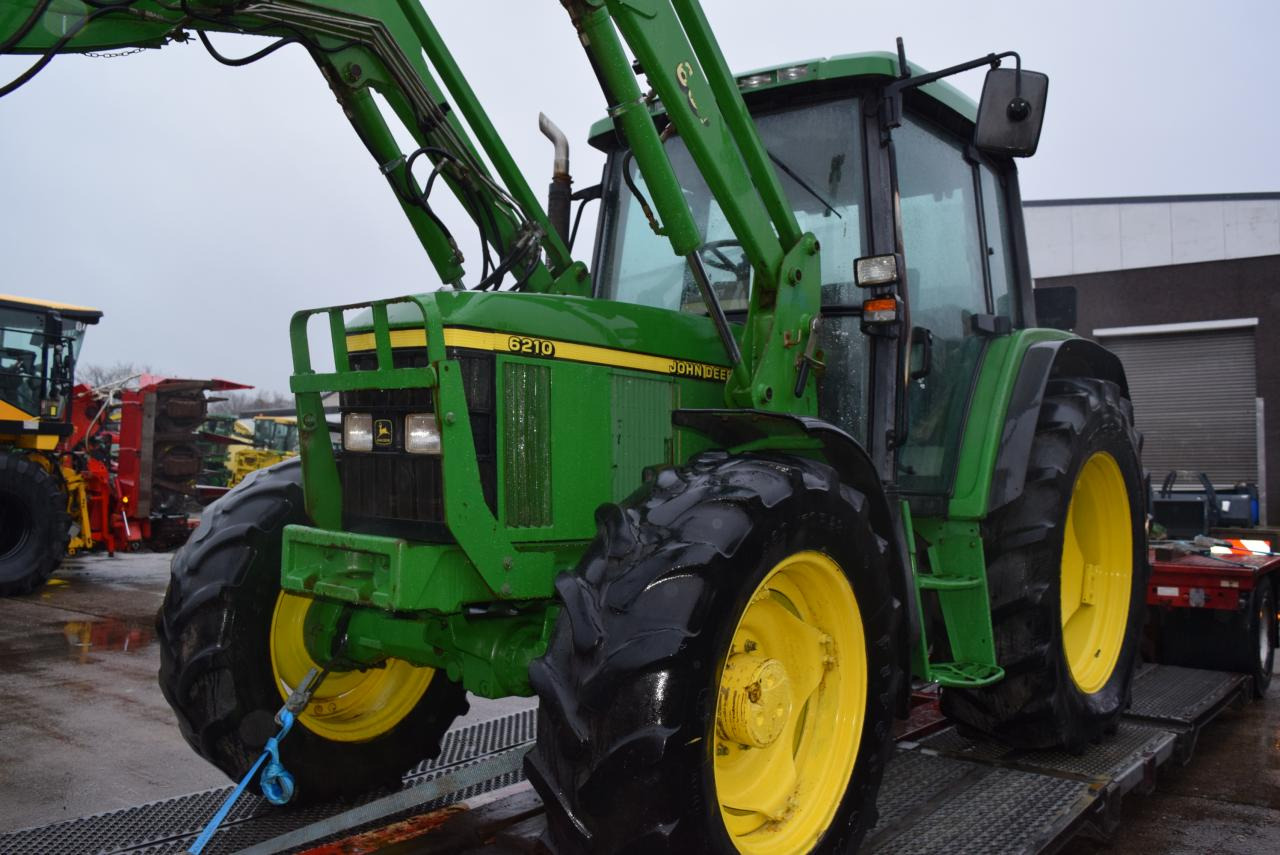 John Deere 6210 - Traktor: das Bild 2 John Deere 6210 - Traktor: das Bild 2